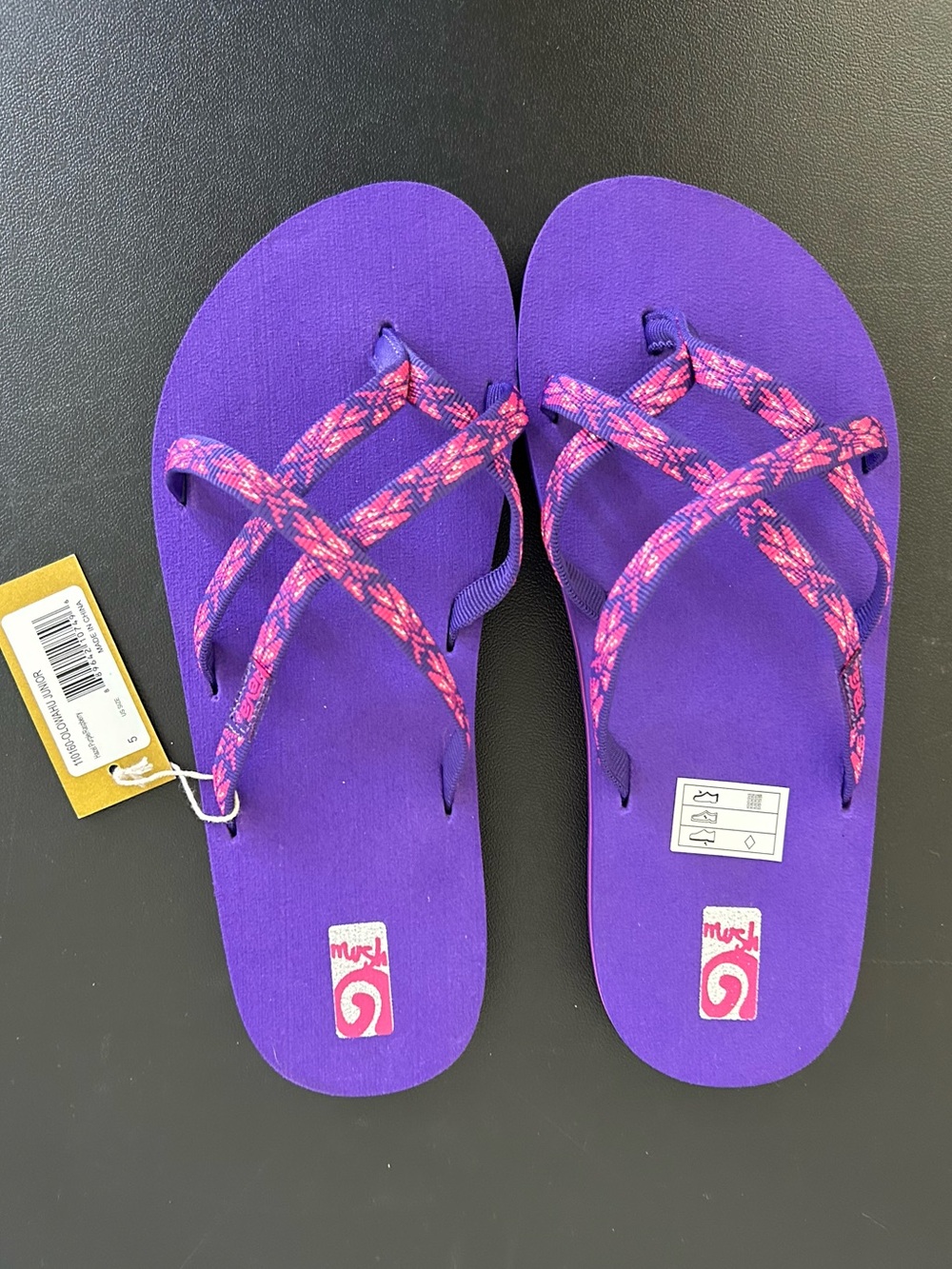 TEVA OLOWAHU HAZEL PURPLE RASPBERRY FLIP FLOPS  CRISS CROSS DESIGN YOUTH SIZE 5